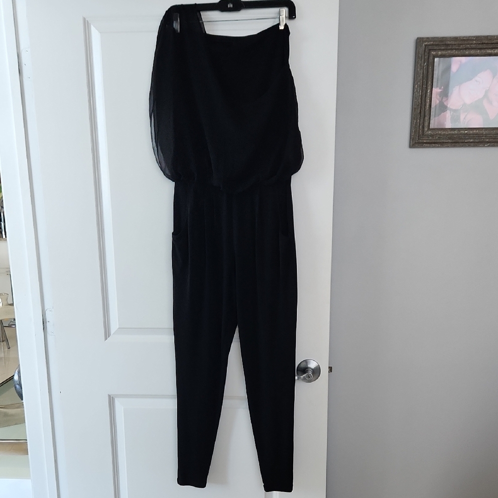 Elegant Black Jumpsuit, Tahari, One Size, Very Strechy, Very Good Condition